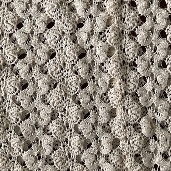 Size Large L Ivory lace top 3/4 sleeve - Picture 2 of 5